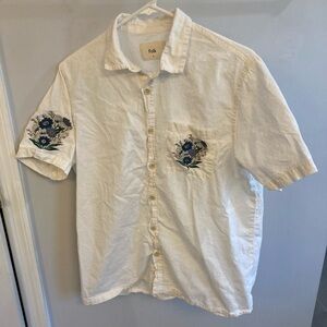 Folk Clothing M Button Down Shirt Linen Blend Lightweight with floral embroidery